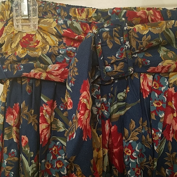 Susan Bristol_Floral Skirt w/POCKETS & Belt - Picture 4 of 14